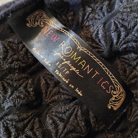 🍂 Free People South of the Equator Tassel Top - Picture 10 of 12